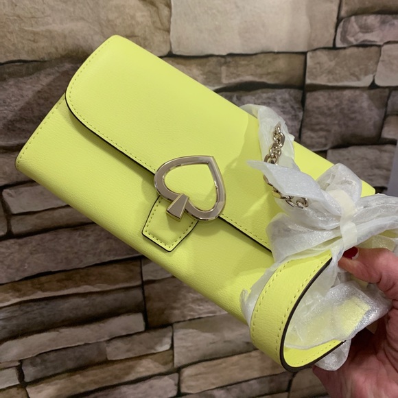 Authentic Kate Spade leather turnlock Crosb/wallet - Picture 3 of 11